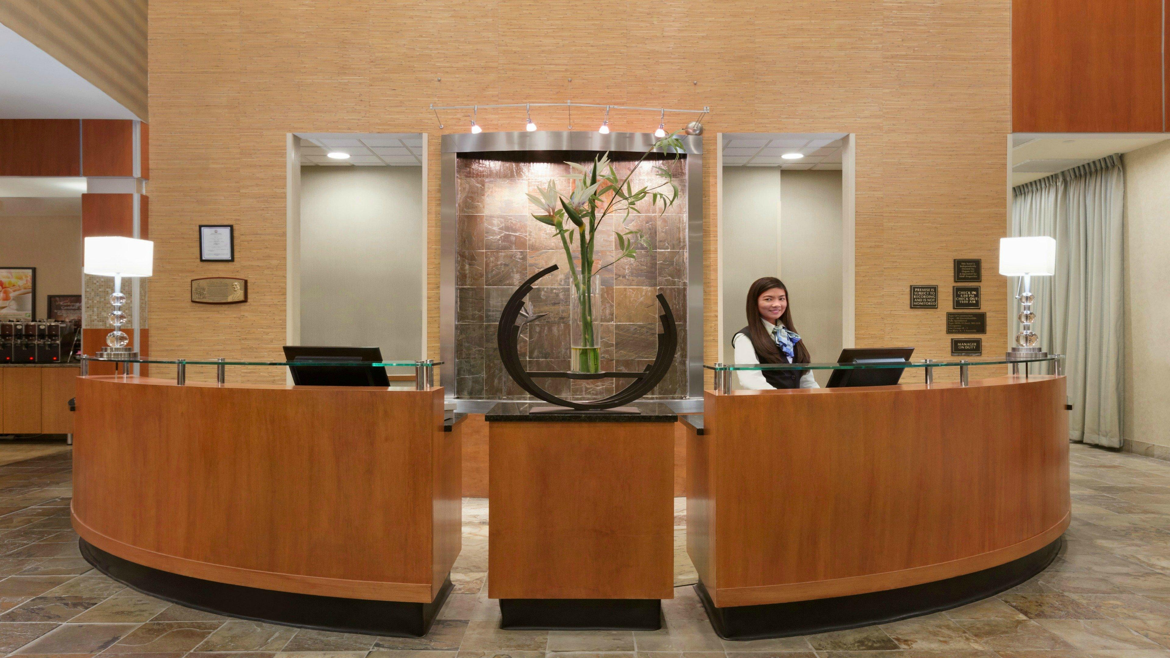 Holiday Inn Hotel & Suites Gateway By Ihg Вільямсбург Екстер'єр фото